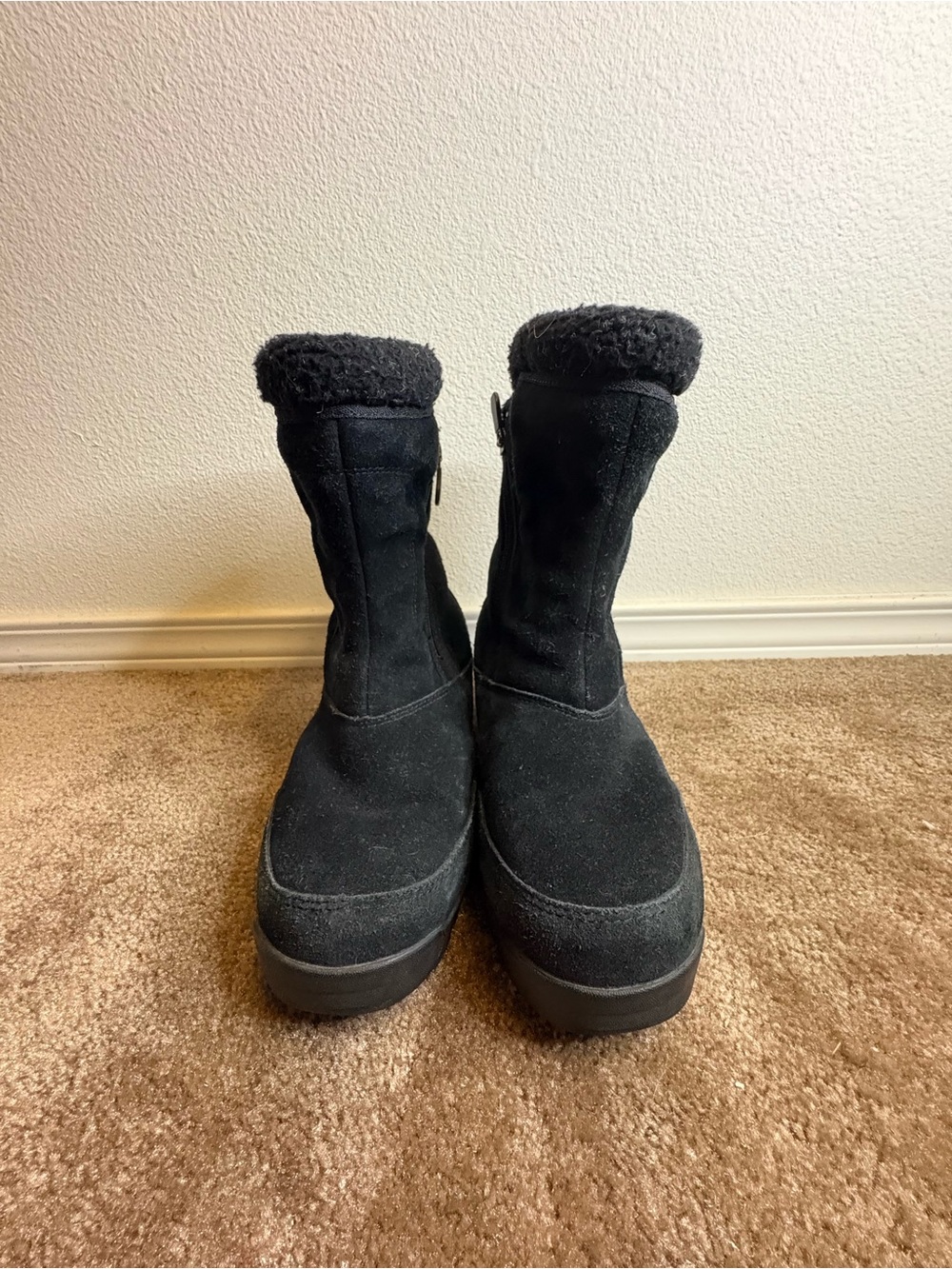 Sorel Black Suede Mid-Calf Winter Boots with Sherpa Trim